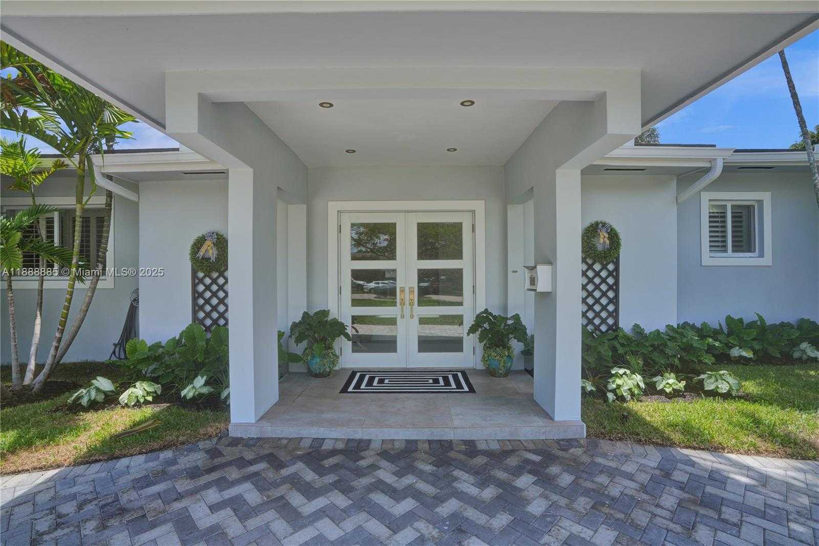 Small Image of 4705 GRANADA BLVD, Coral Gables Number 3