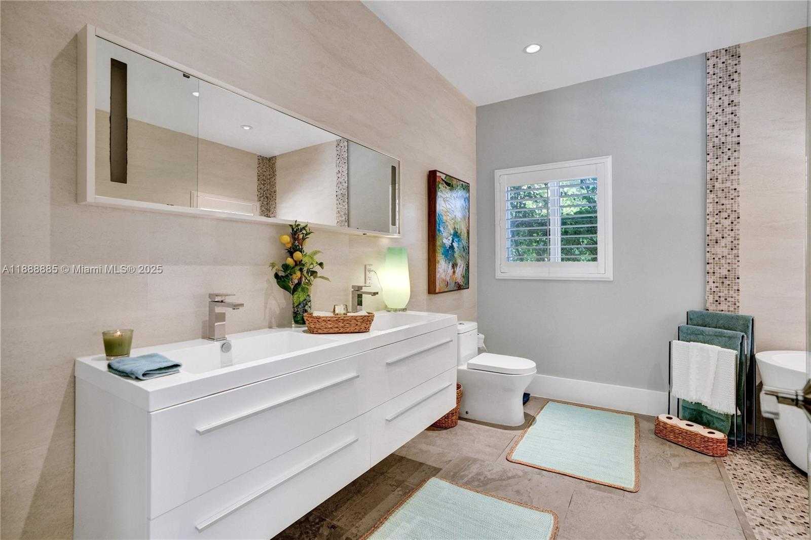 Small Image of 4705 GRANADA BLVD, Coral Gables Number 30