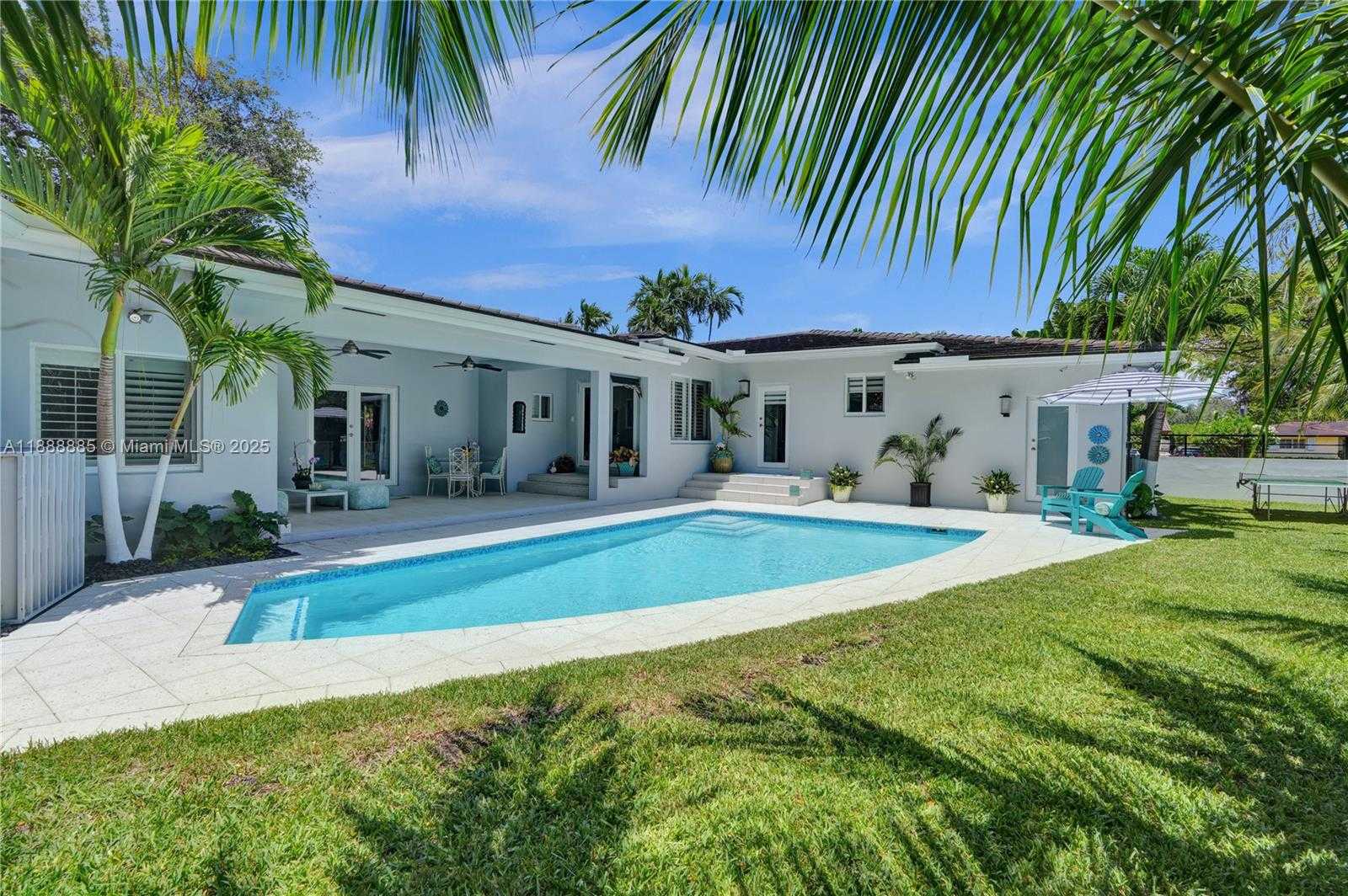 Small Image of 4705 GRANADA BLVD, Coral Gables Number 38
