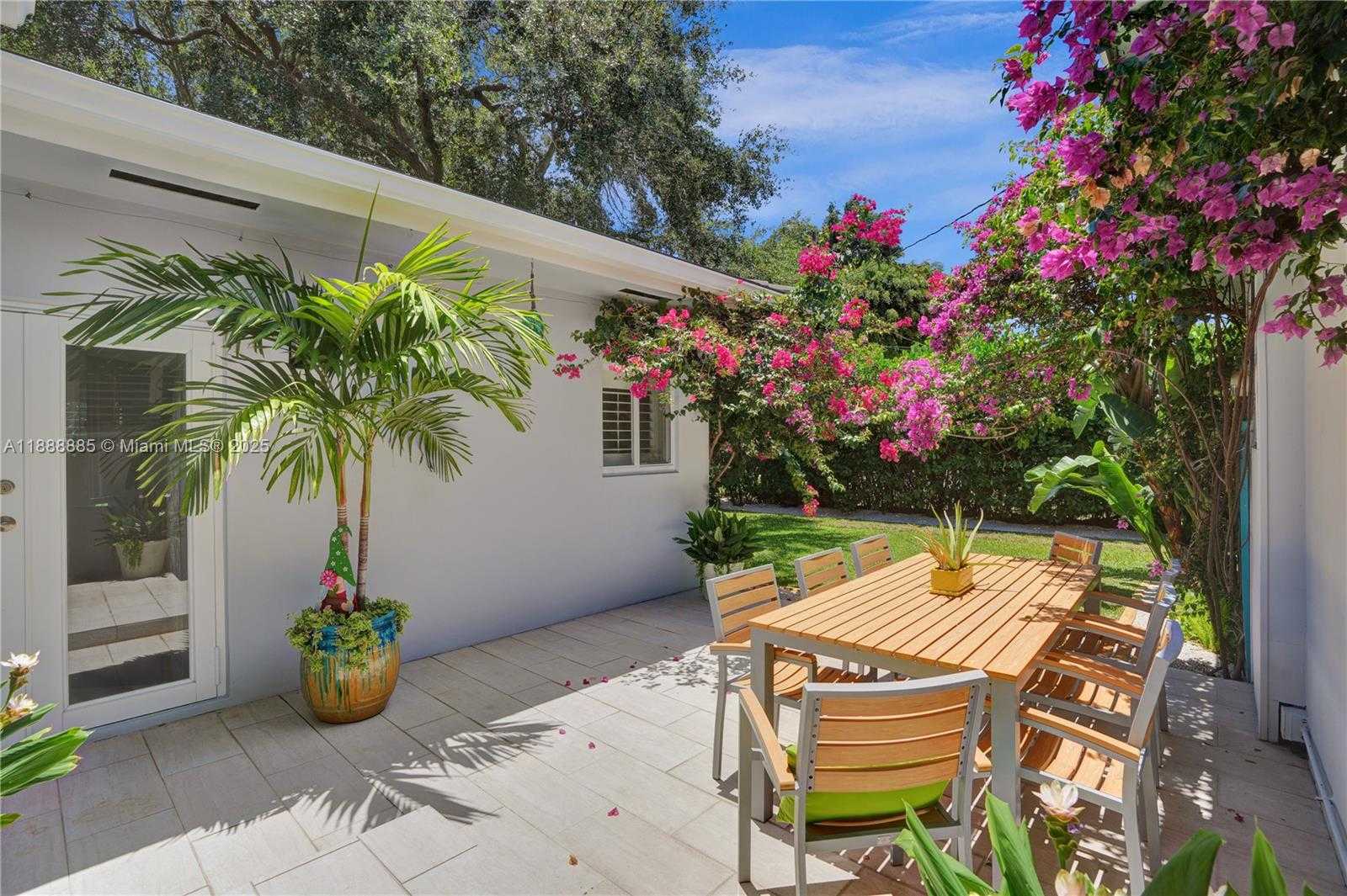 Small Image of 4705 GRANADA BLVD, Coral Gables Number 6