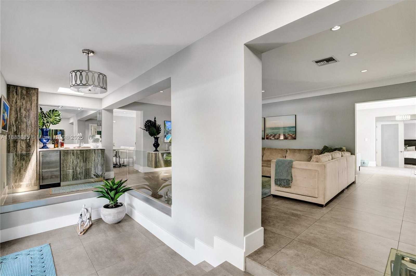 Small Image of 4705 GRANADA BLVD, Coral Gables Number 9