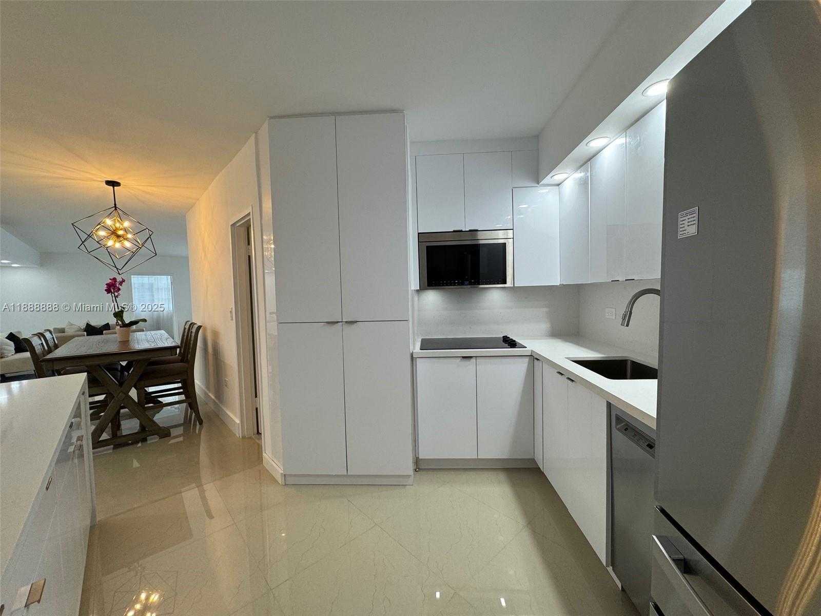 Small Image of 999 BRICKELL BAY DR #504, Miami Number 15