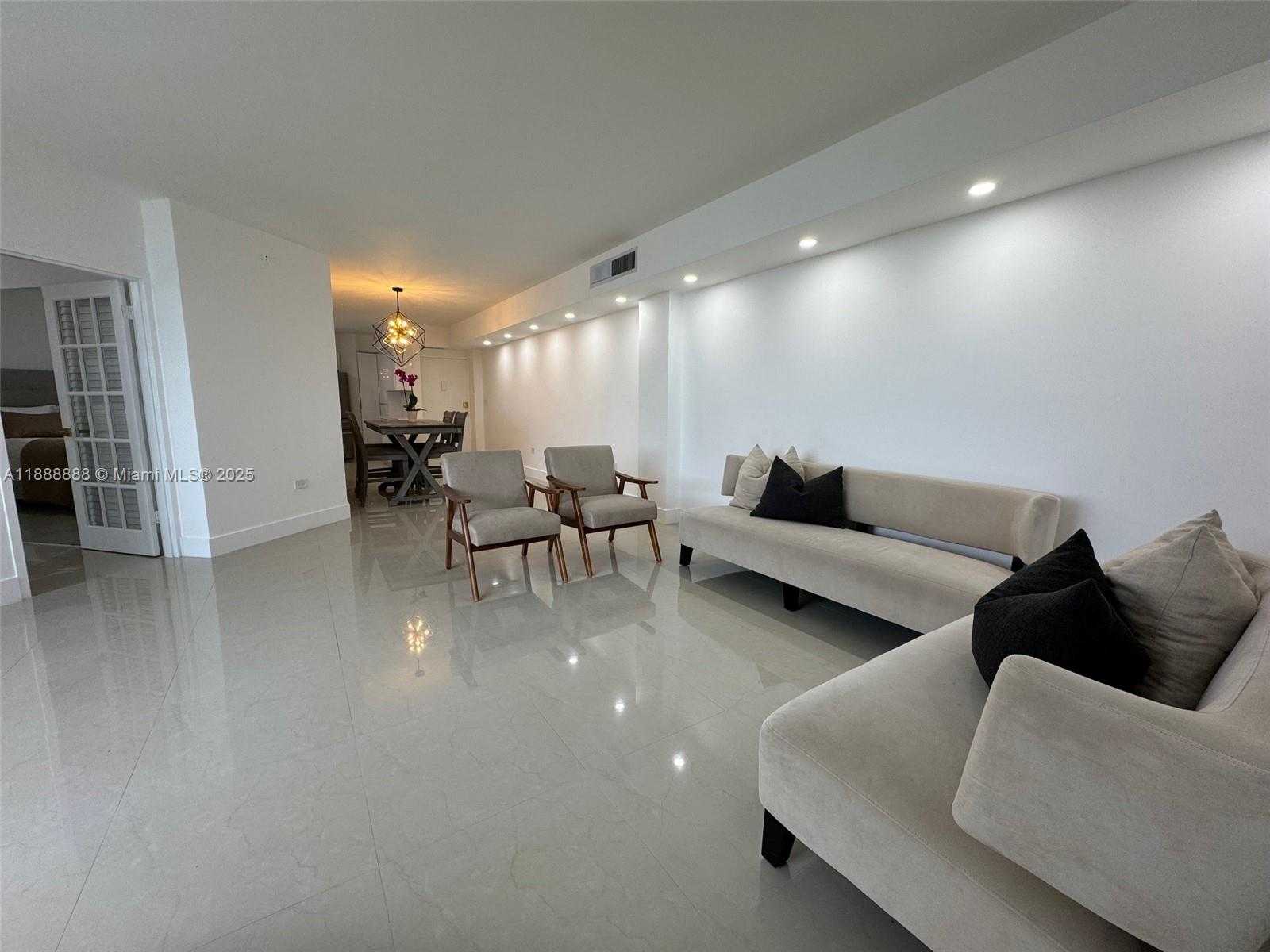 Small Image of 999 BRICKELL BAY DR #504, Miami Number 19