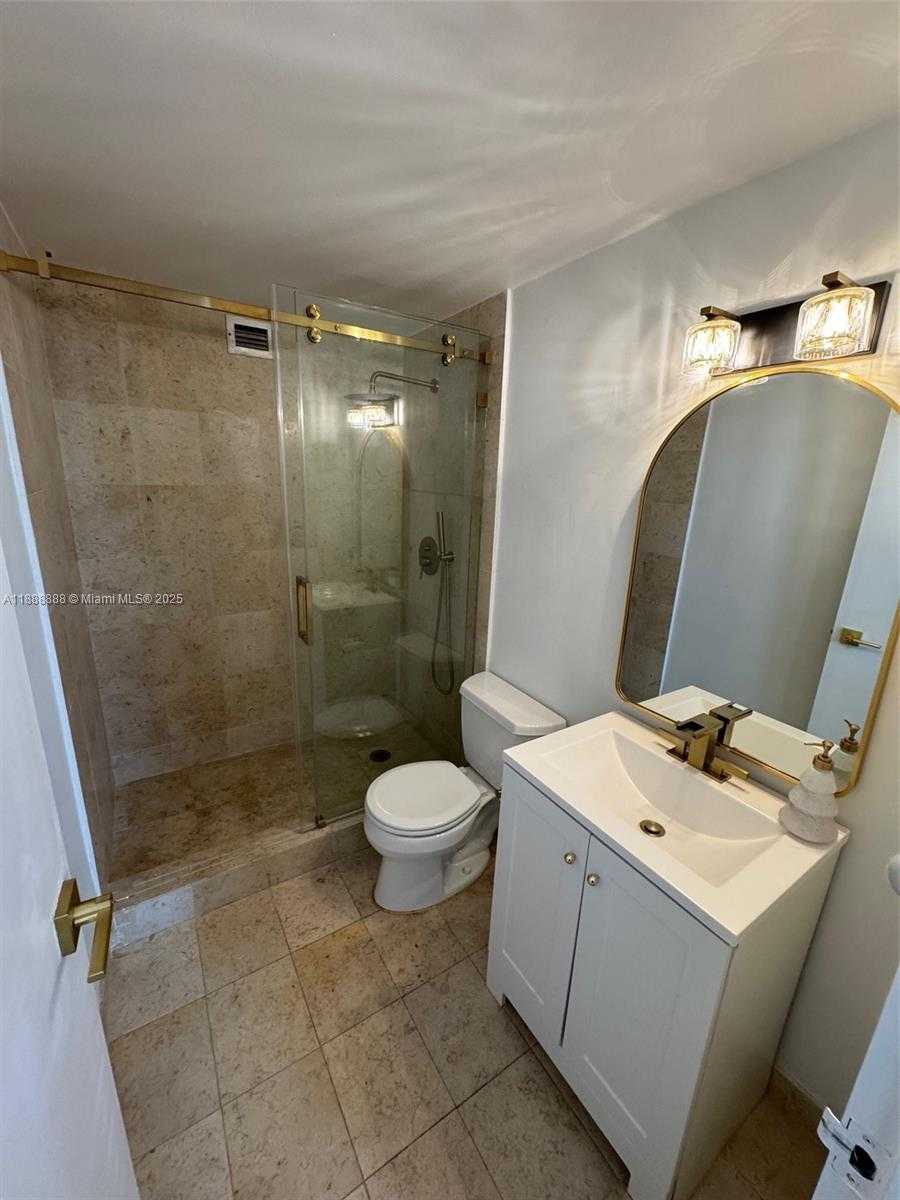 Small Image of 999 BRICKELL BAY DR #504, Miami Number 27