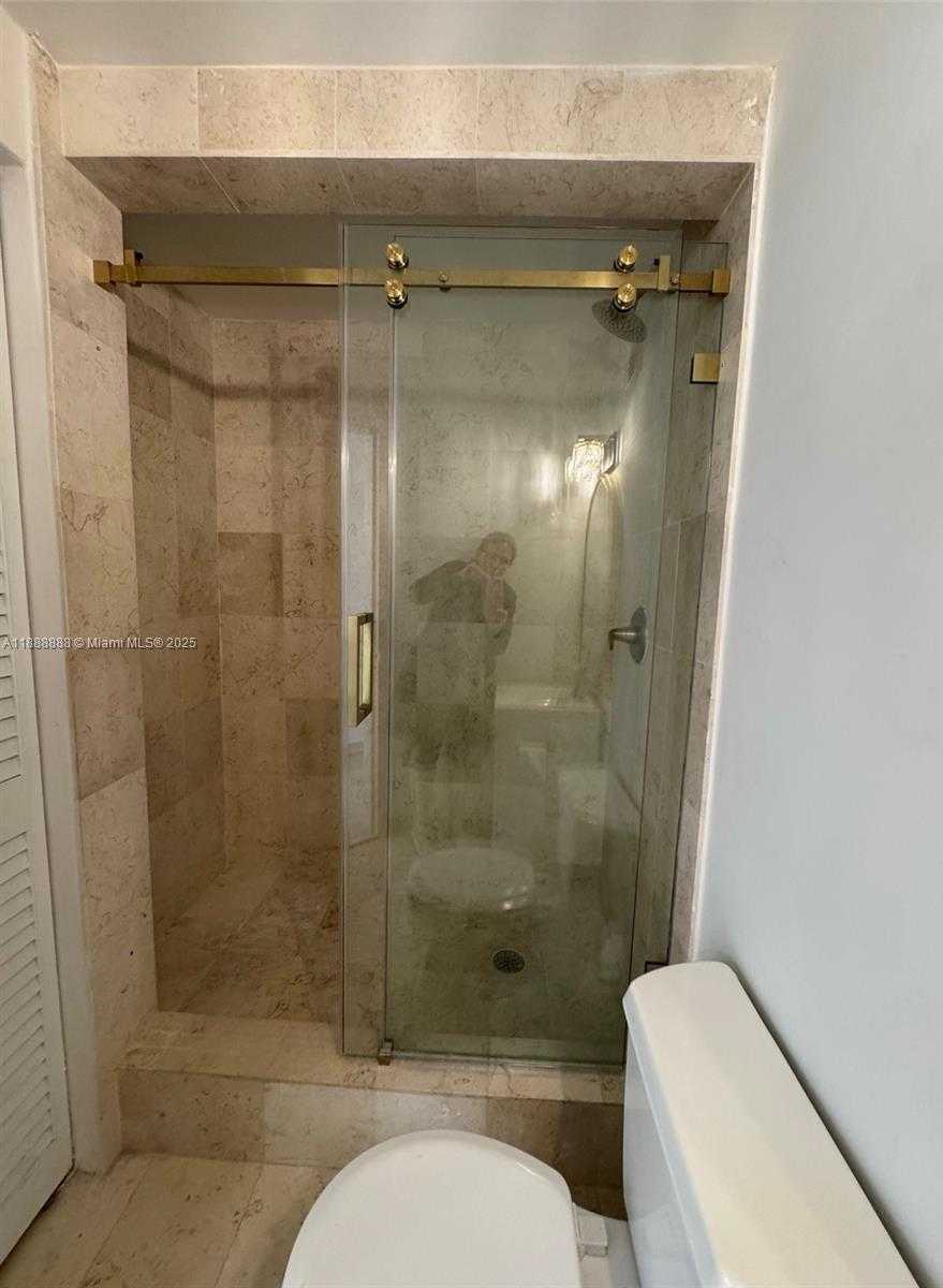 Small Image of 999 BRICKELL BAY DR #504, Miami Number 31