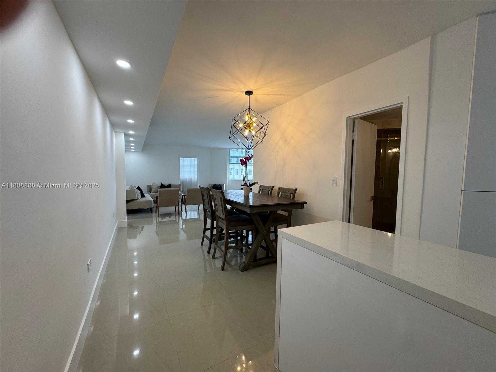 Small Image of 999 BRICKELL BAY DR #504, Miami Number 32