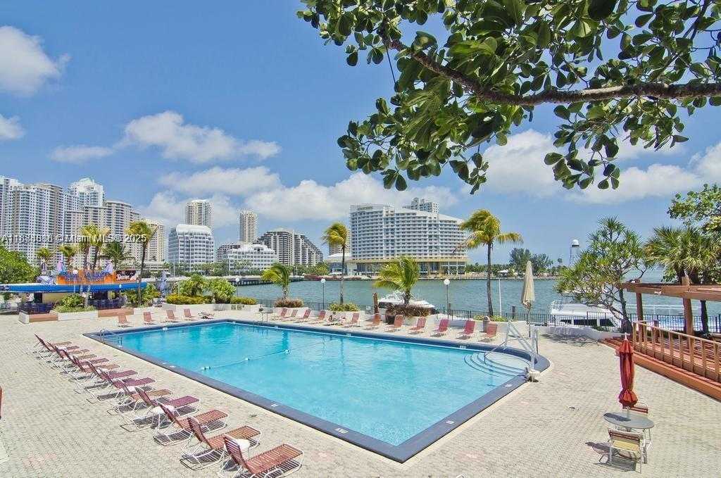 Small Image of 999 BRICKELL BAY DR #504, Miami Number 9