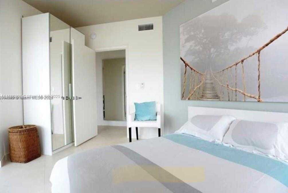 Small Image of 350 SOUTH MIAMI AVE #2113, Miami Number 5