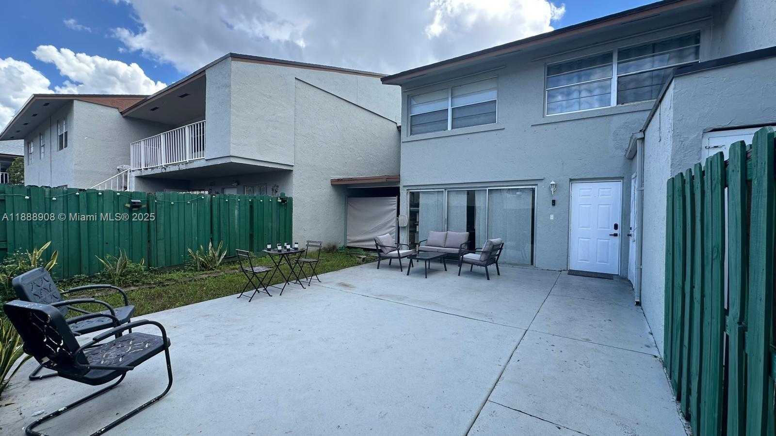 Small Image of 15430 SOUTH WEST 81ST CIR LN #85, Miami Number 2