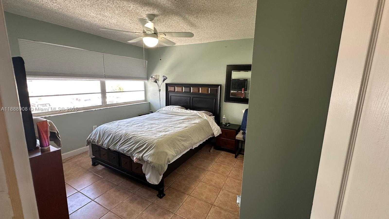 Small Image of 15430 SOUTH WEST 81ST CIR LN #85, Miami Number 22