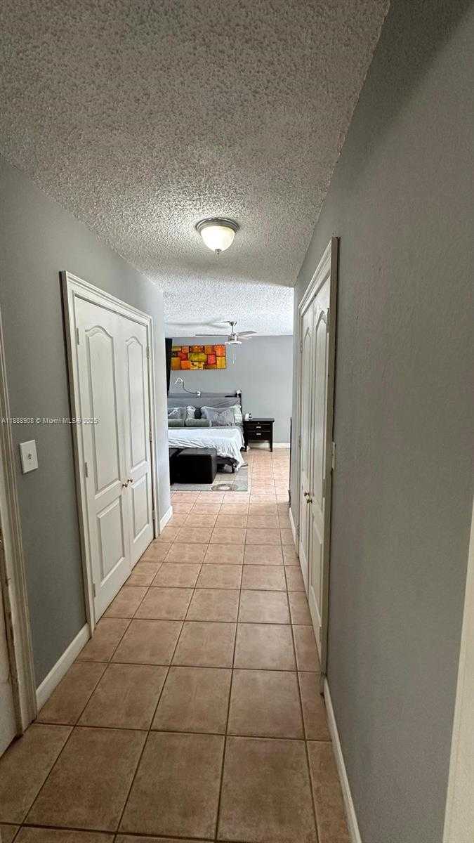 Small Image of 15430 SOUTH WEST 81ST CIR LN #85, Miami Number 26