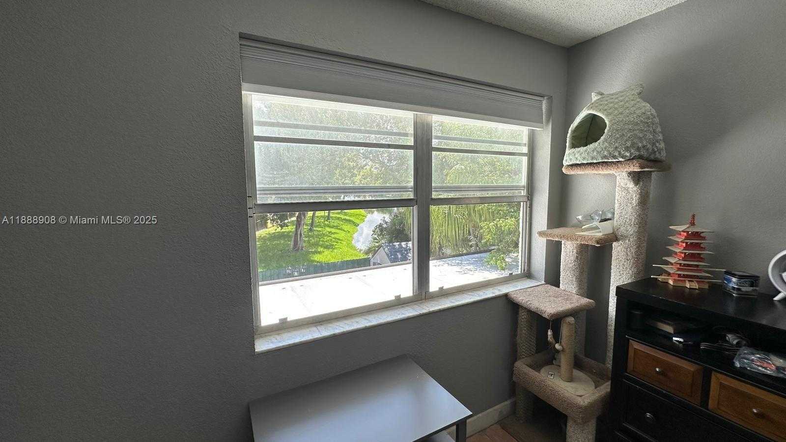 Small Image of 15430 SOUTH WEST 81ST CIR LN #85, Miami Number 30