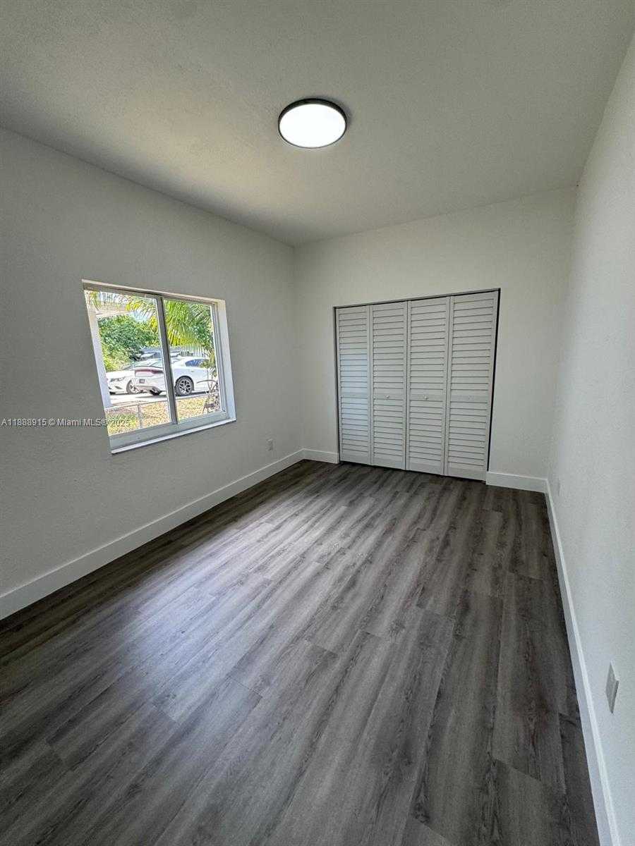 Small Image of 3039 NORTH WEST 51ST TER, Miami Number 18