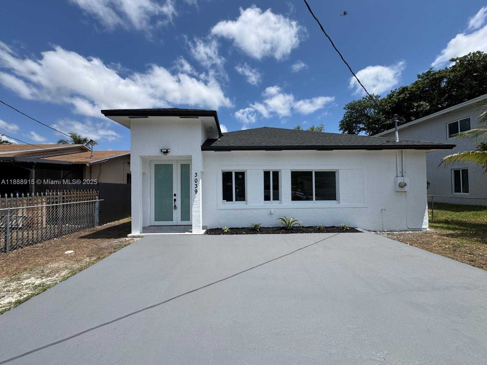 Small Image of 3039 NORTH WEST 51ST TER, Miami Number 2