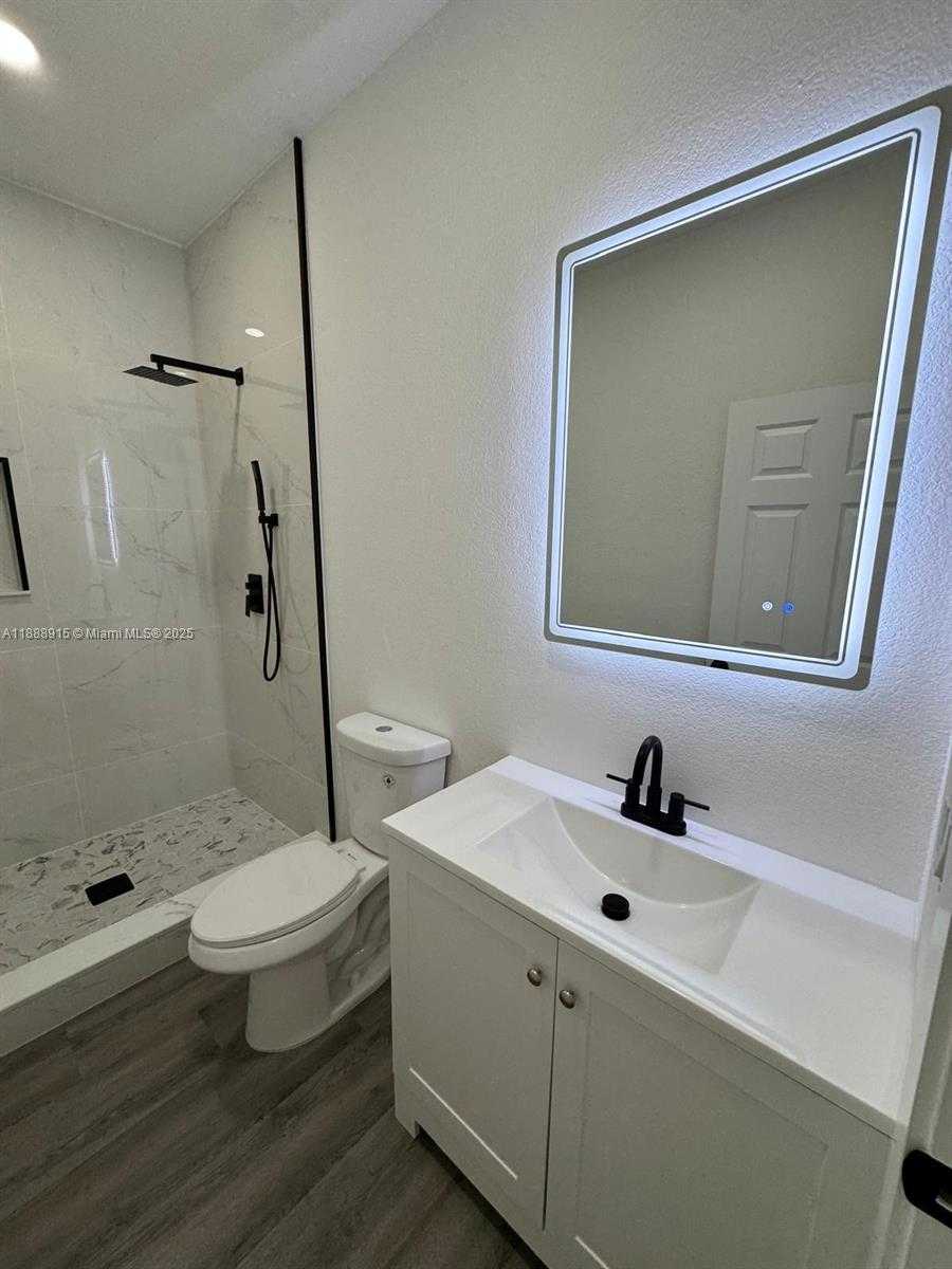 Small Image of 3039 NORTH WEST 51ST TER, Miami Number 24