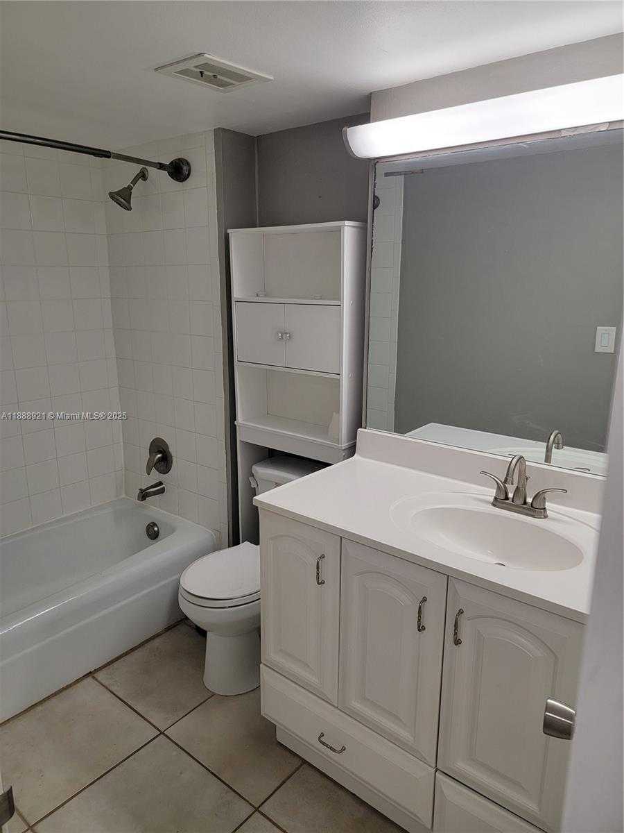 Small Image of 4440 NORTH WEST 79TH AVE #2G, Doral Number 9