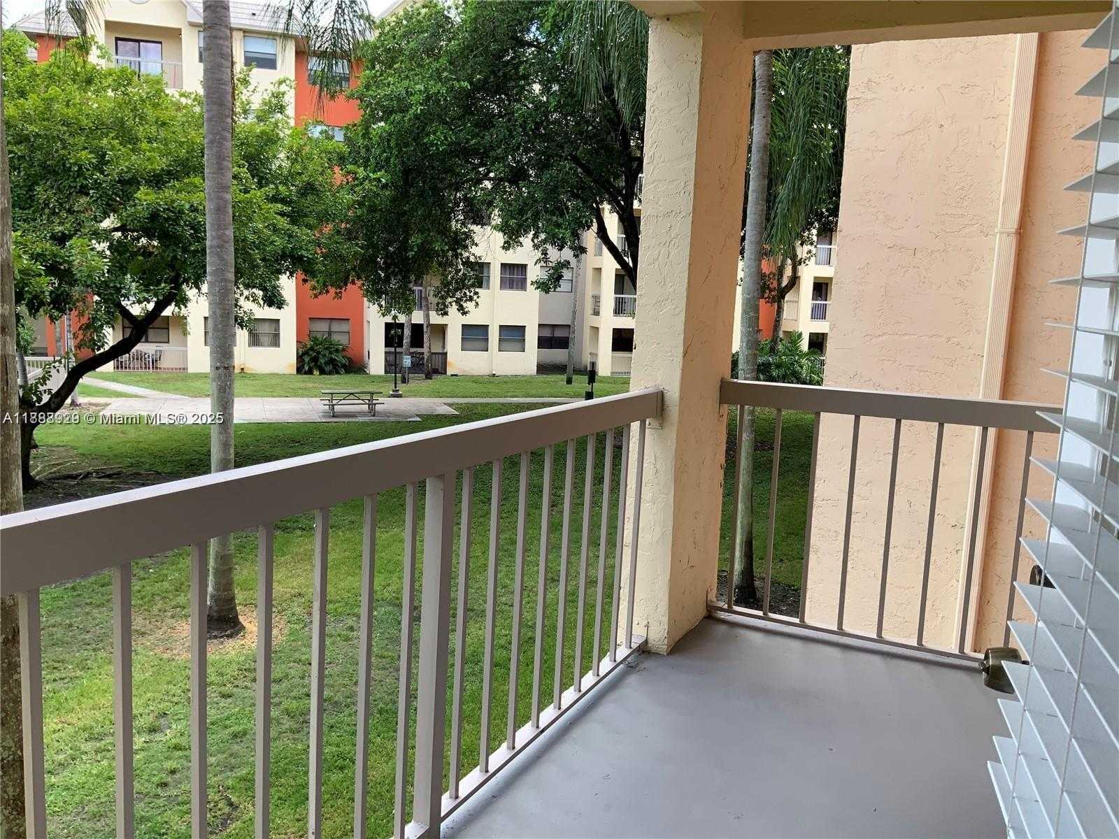 Small Image of 8180 GENEVA CT #224, Doral Number 9