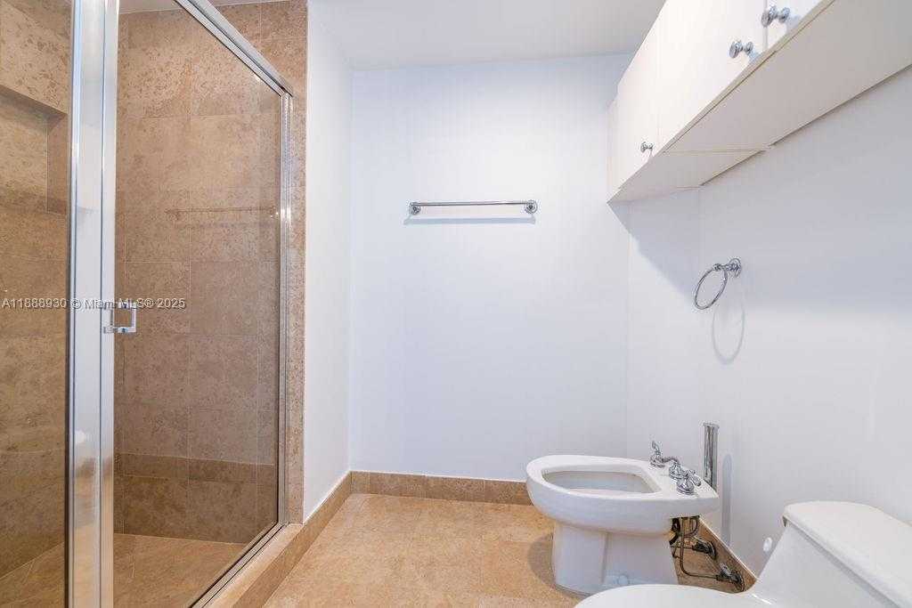 Small Image of 4779 COLLINS AVE #2206, Miami Beach Number 15