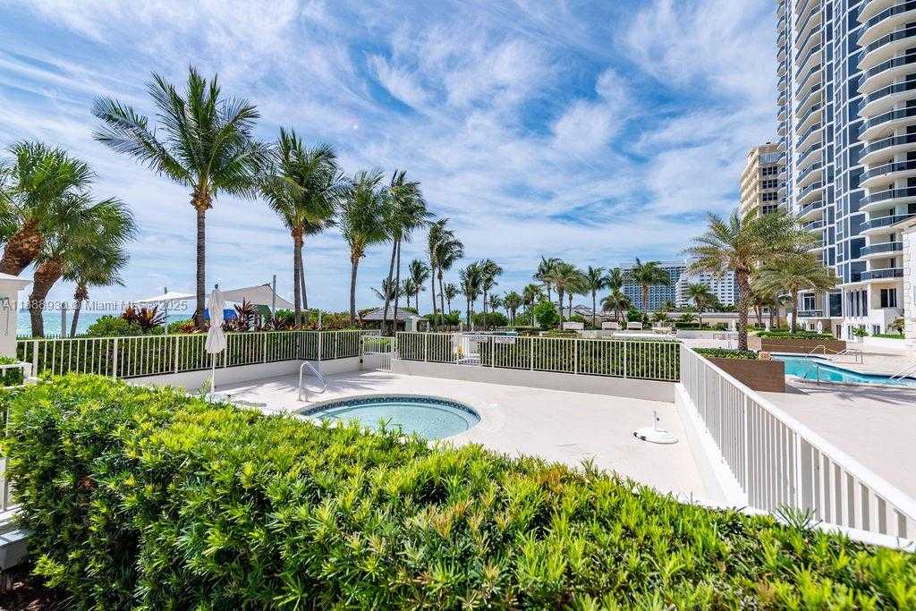 Small Image of 4779 COLLINS AVE #2206, Miami Beach Number 42