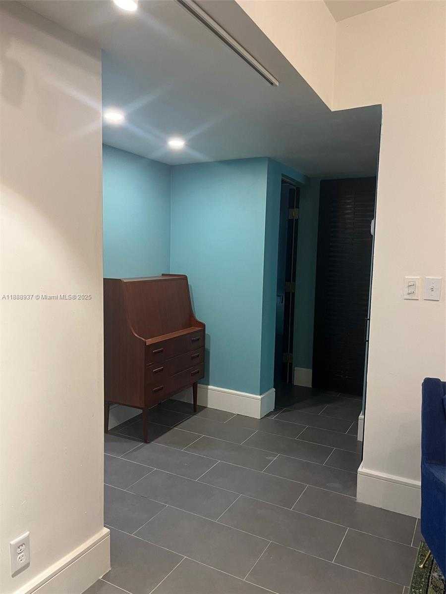 Small Image of 3220 POINSETTIA AVE #1, West Palm Beach Number 10
