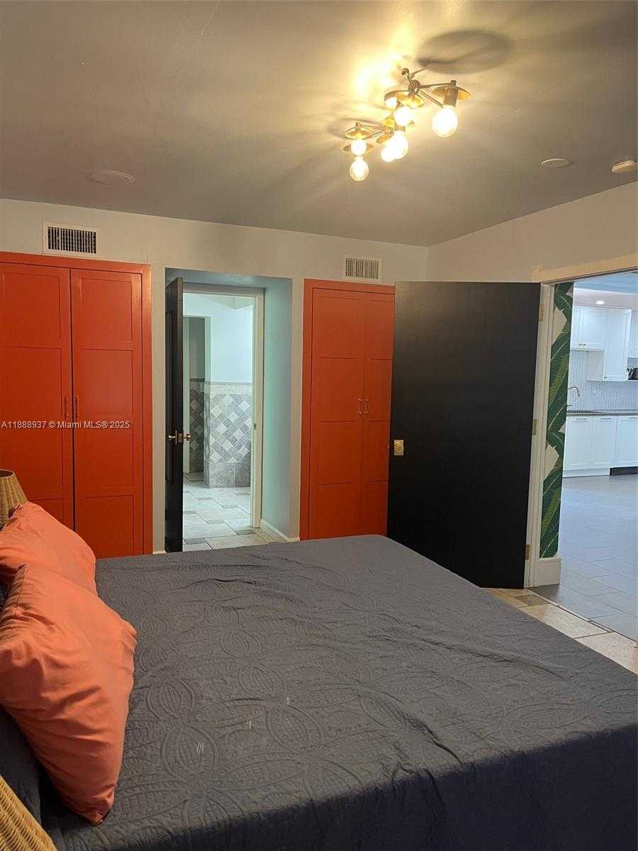 Small Image of 3220 POINSETTIA AVE #1, West Palm Beach Number 19