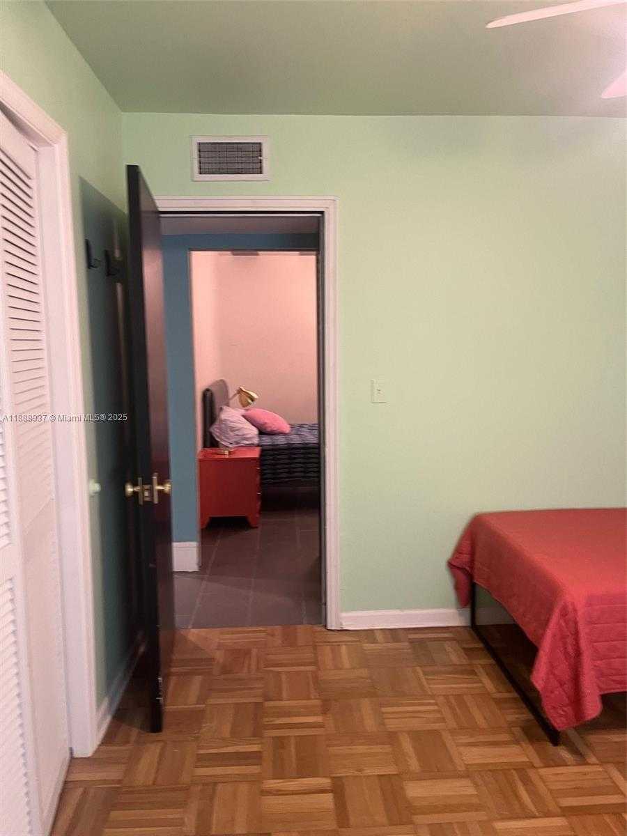 Small Image of 3220 POINSETTIA AVE #1, West Palm Beach Number 34