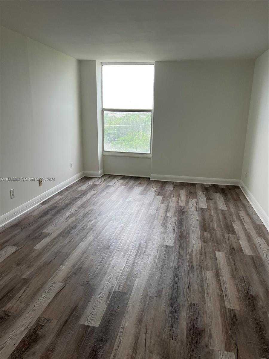 Small Image of 2020 NORTH EAST 135TH ST #711, North Miami Number 14