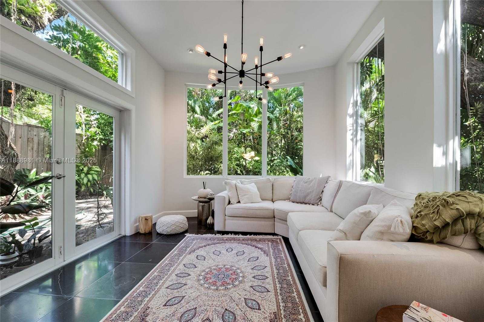 Small Image of 3940 LOQUAT AVE #3940, Miami Number 2