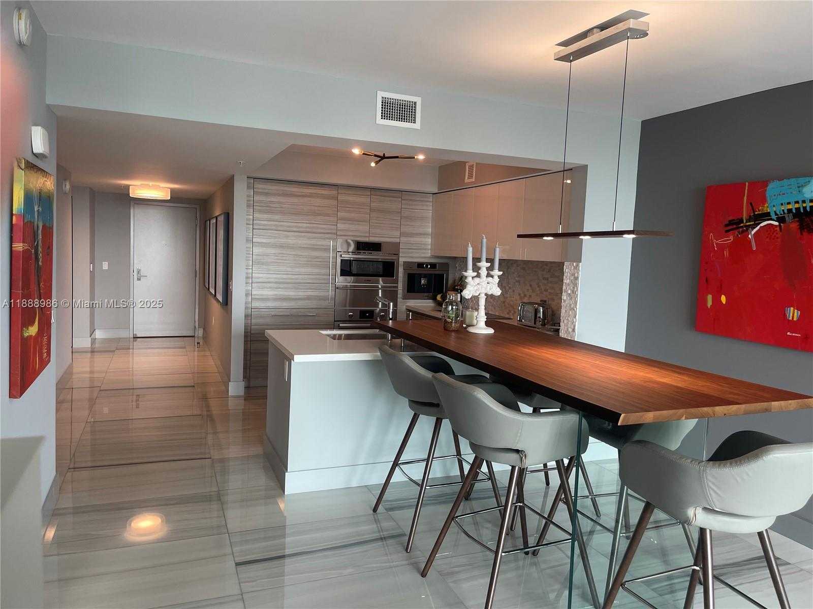 Small Image of Sunny Isles Beach Number 2
