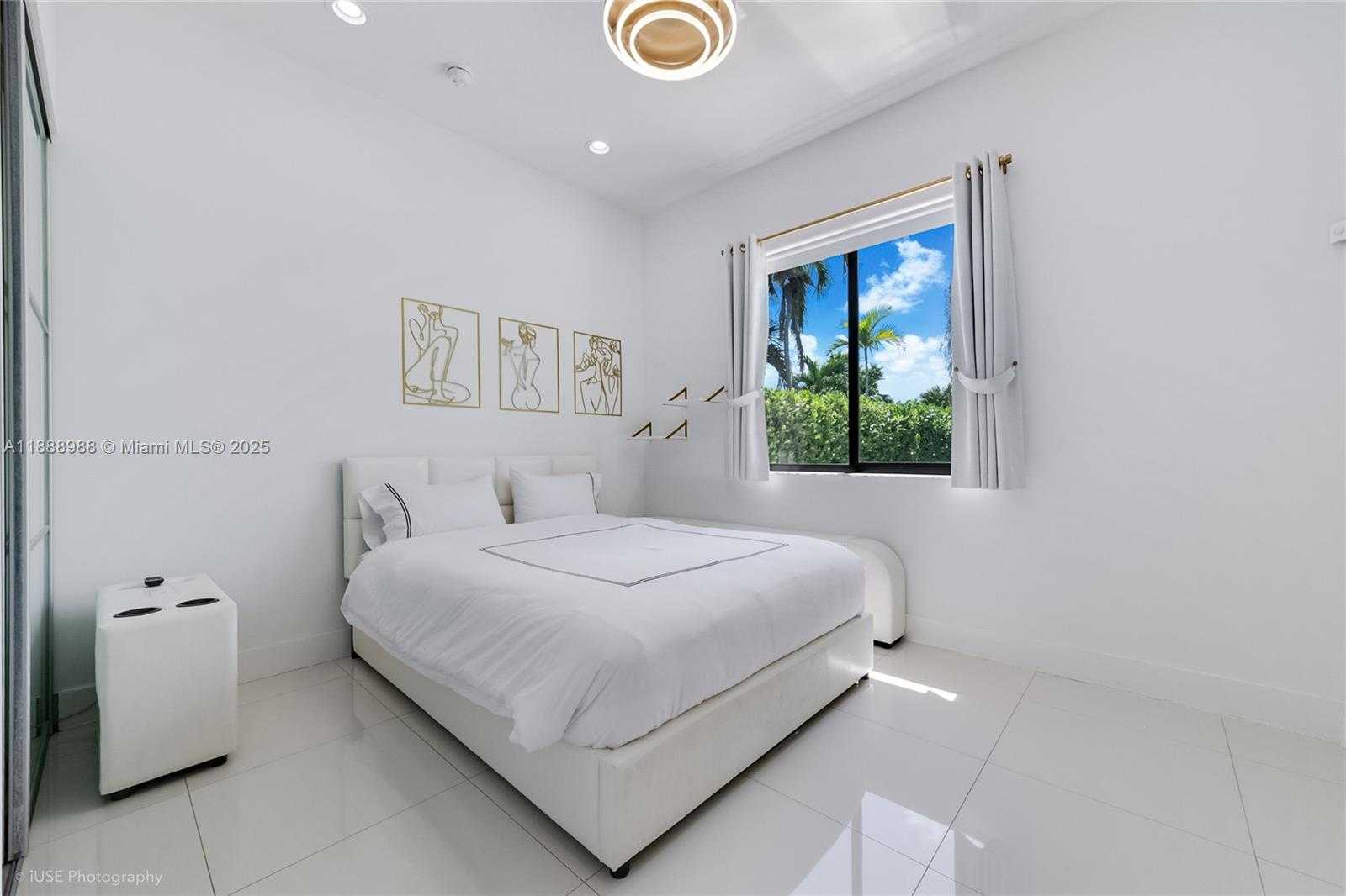 Small Image of 6236 SOUTH WEST 26TH ST, Miami Number 17