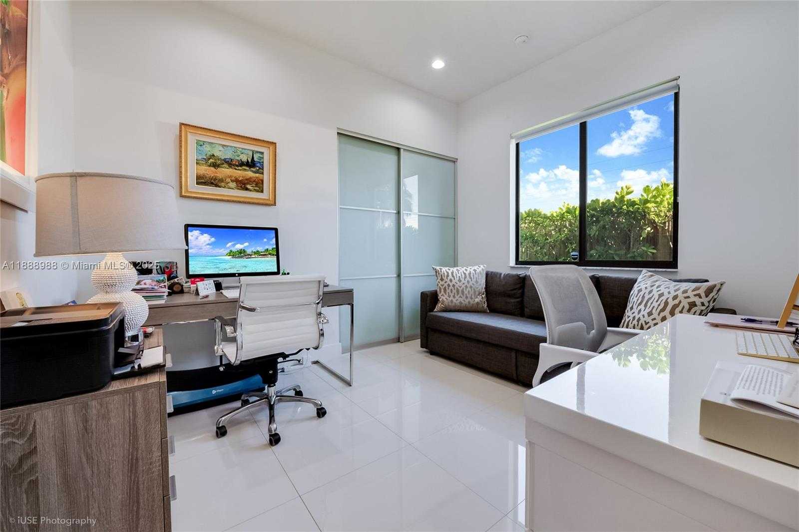 Small Image of 6236 SOUTH WEST 26TH ST, Miami Number 18