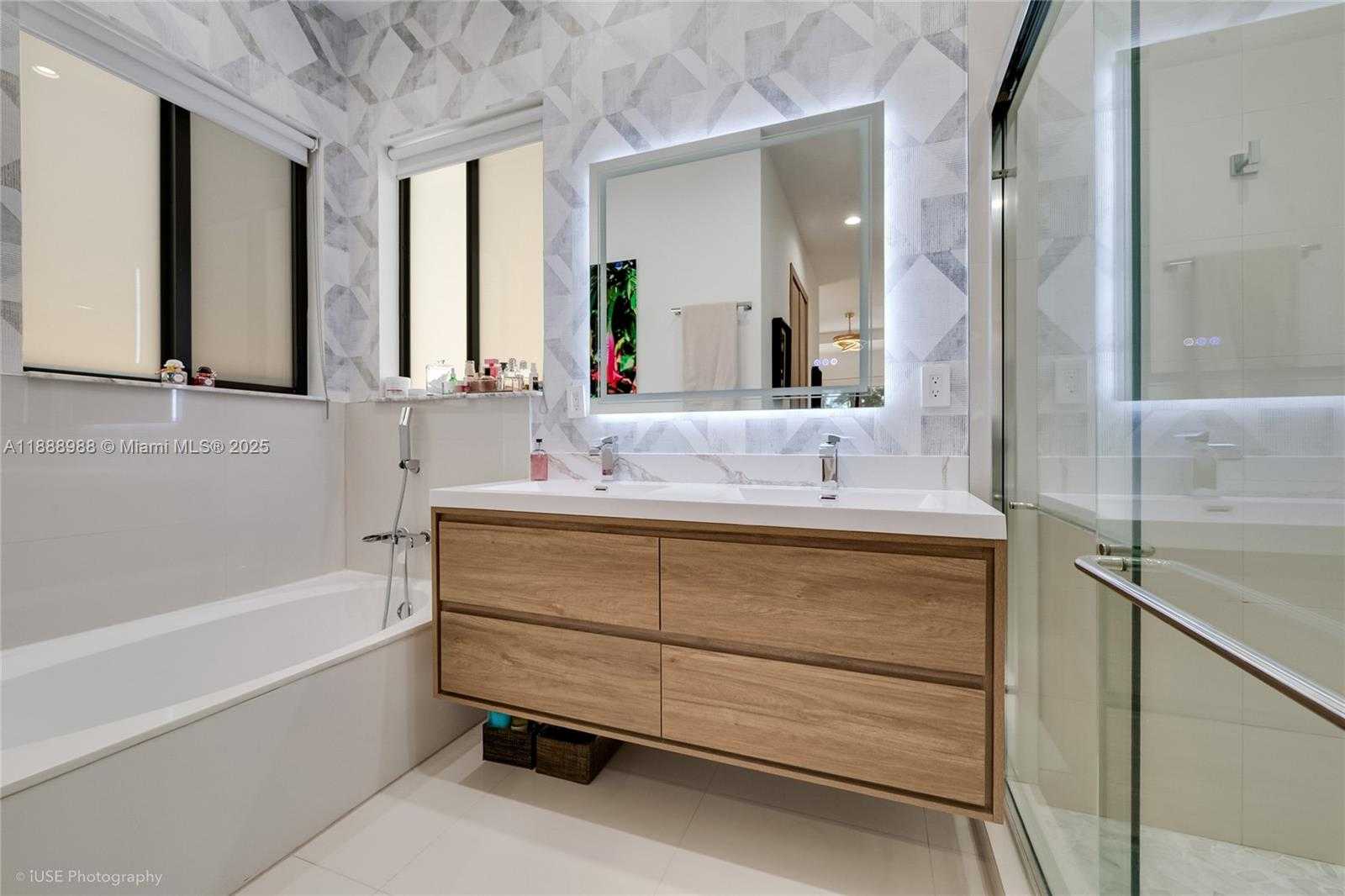 Small Image of 6236 SOUTH WEST 26TH ST, Miami Number 20