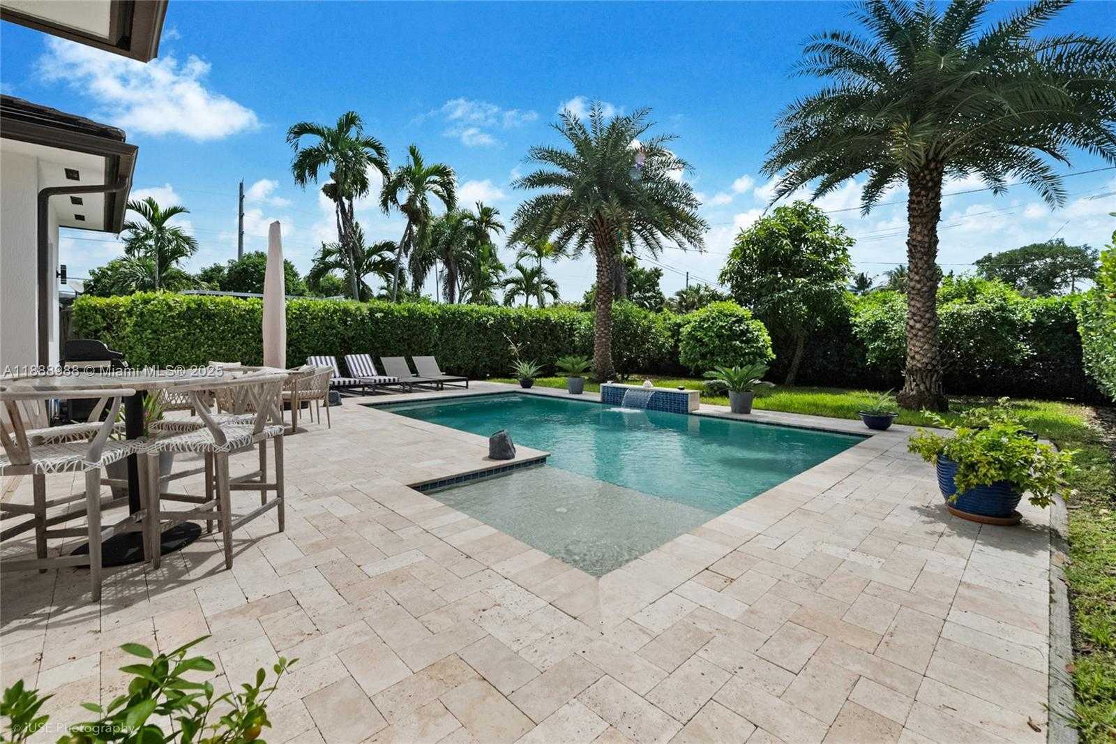 Small Image of 6236 SOUTH WEST 26TH ST, Miami Number 24