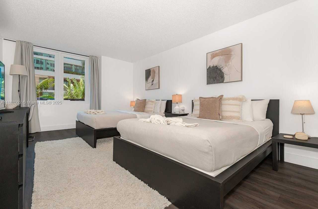 Small Image of 2301 COLLINS AVE #333, Miami Beach Number 20