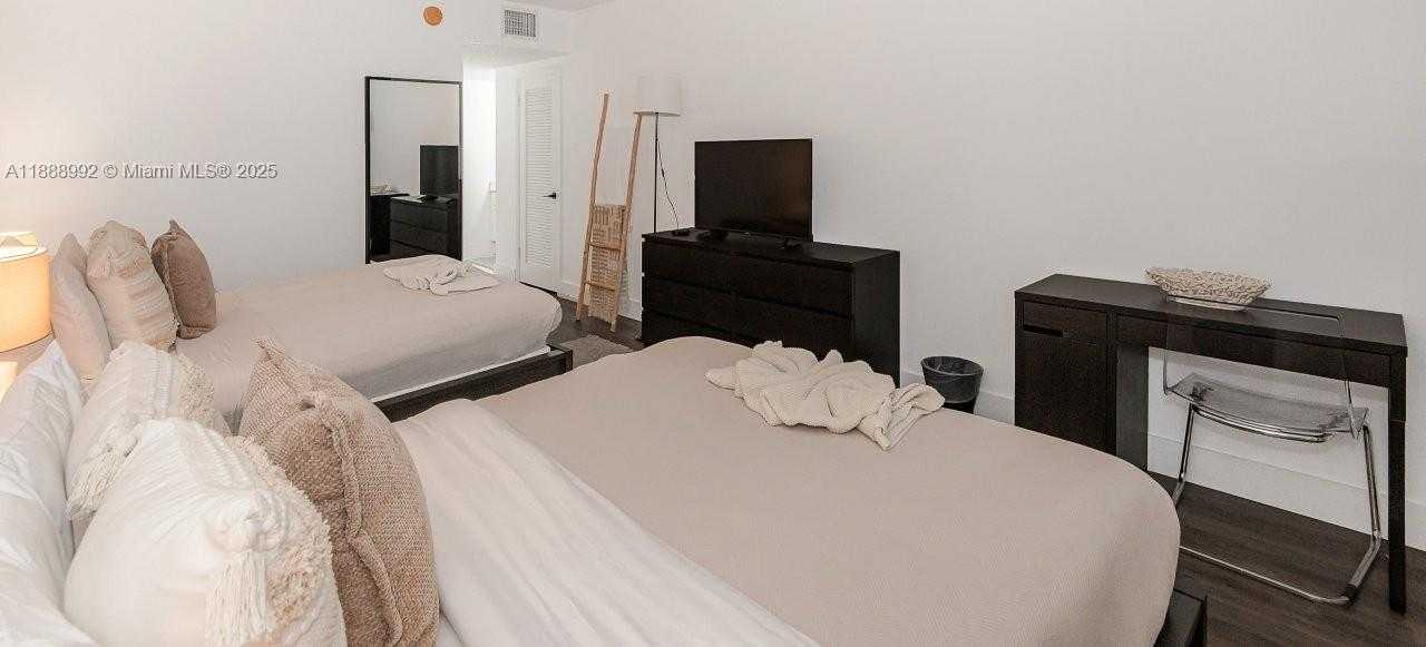 Small Image of 2301 COLLINS AVE #333, Miami Beach Number 22