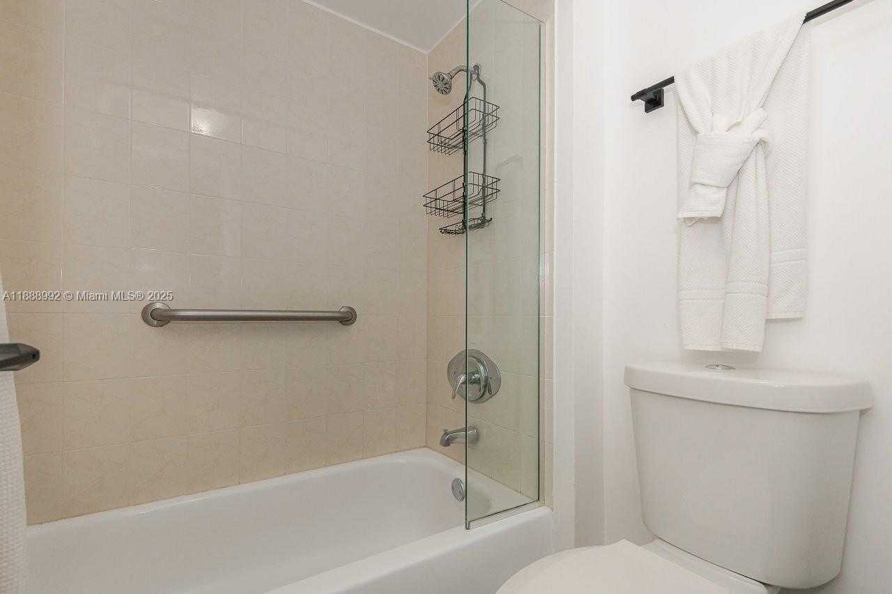Small Image of 2301 COLLINS AVE #333, Miami Beach Number 26
