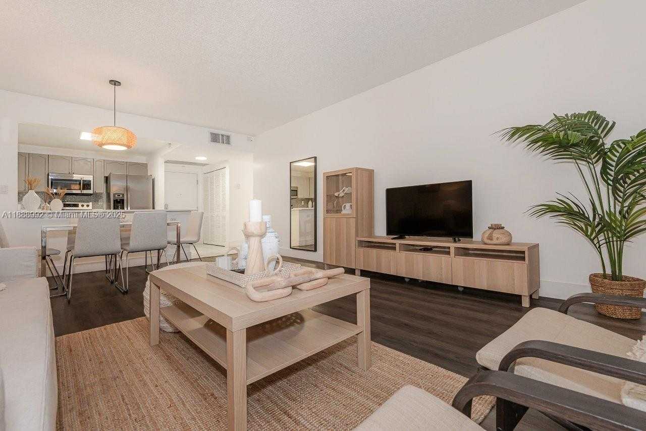 Small Image of 2301 COLLINS AVE #333, Miami Beach Number 9