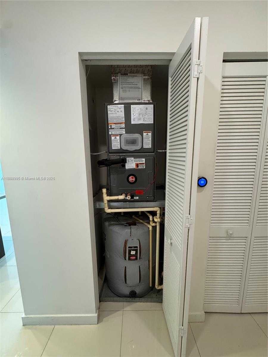 Small Image of 7875 NORTH WEST 107TH AVE #405, Doral Number 20