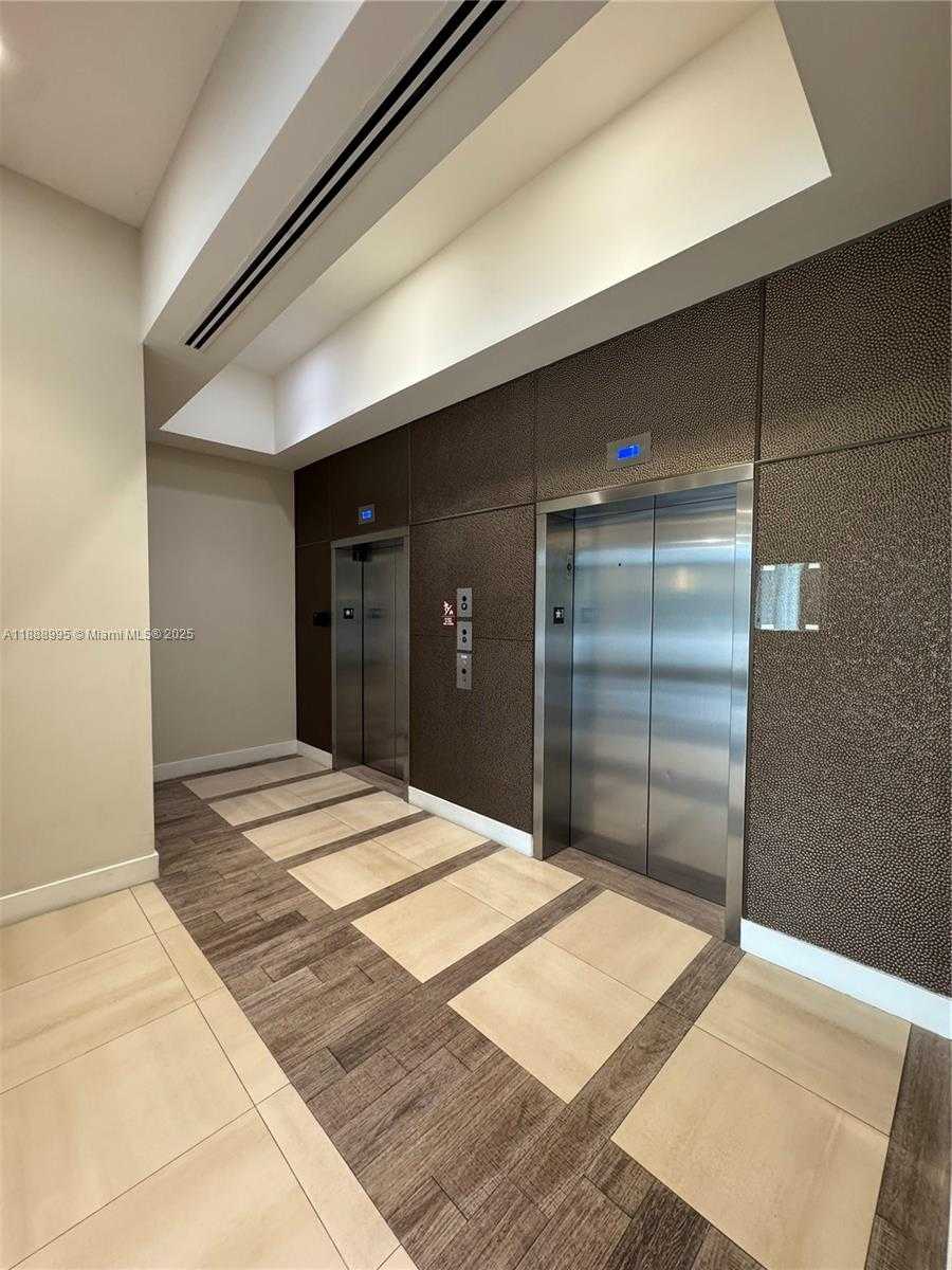 Small Image of 7875 NORTH WEST 107TH AVE #405, Doral Number 34