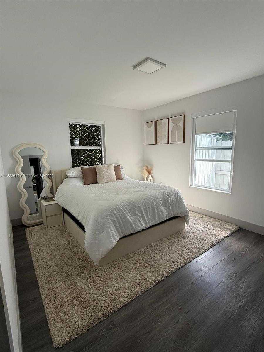 Small Image of 5629 NORTH WEST 31ST AVE, Miami Number 14