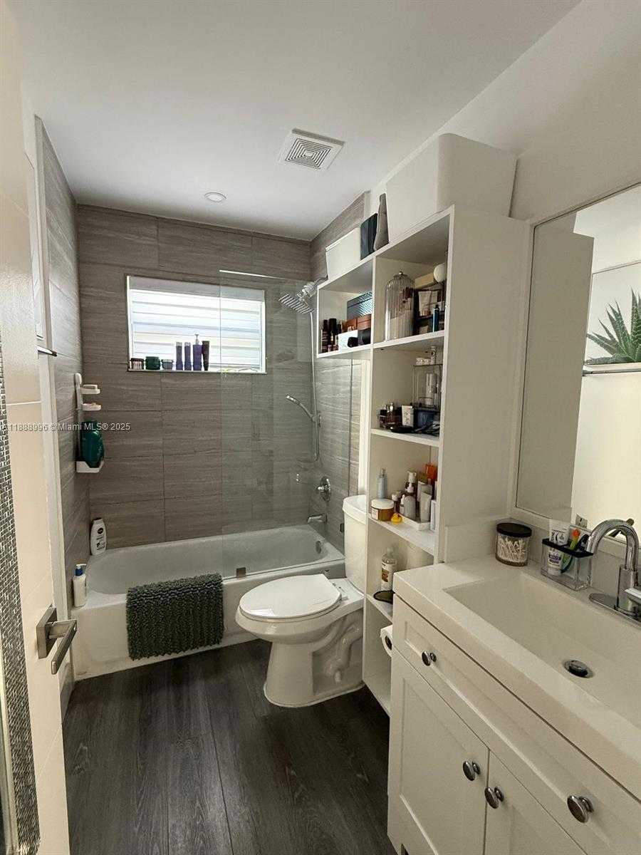 Small Image of 5629 NORTH WEST 31ST AVE, Miami Number 24