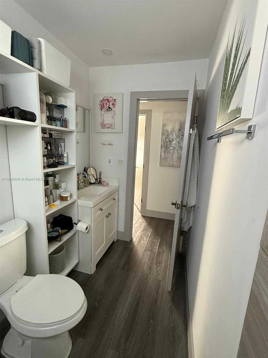 Small Image of 5629 NORTH WEST 31ST AVE, Miami Number 25