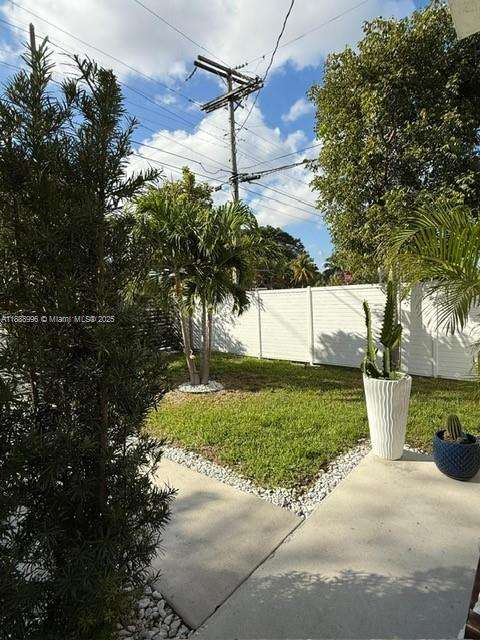 Small Image of 5629 NORTH WEST 31ST AVE, Miami Number 30