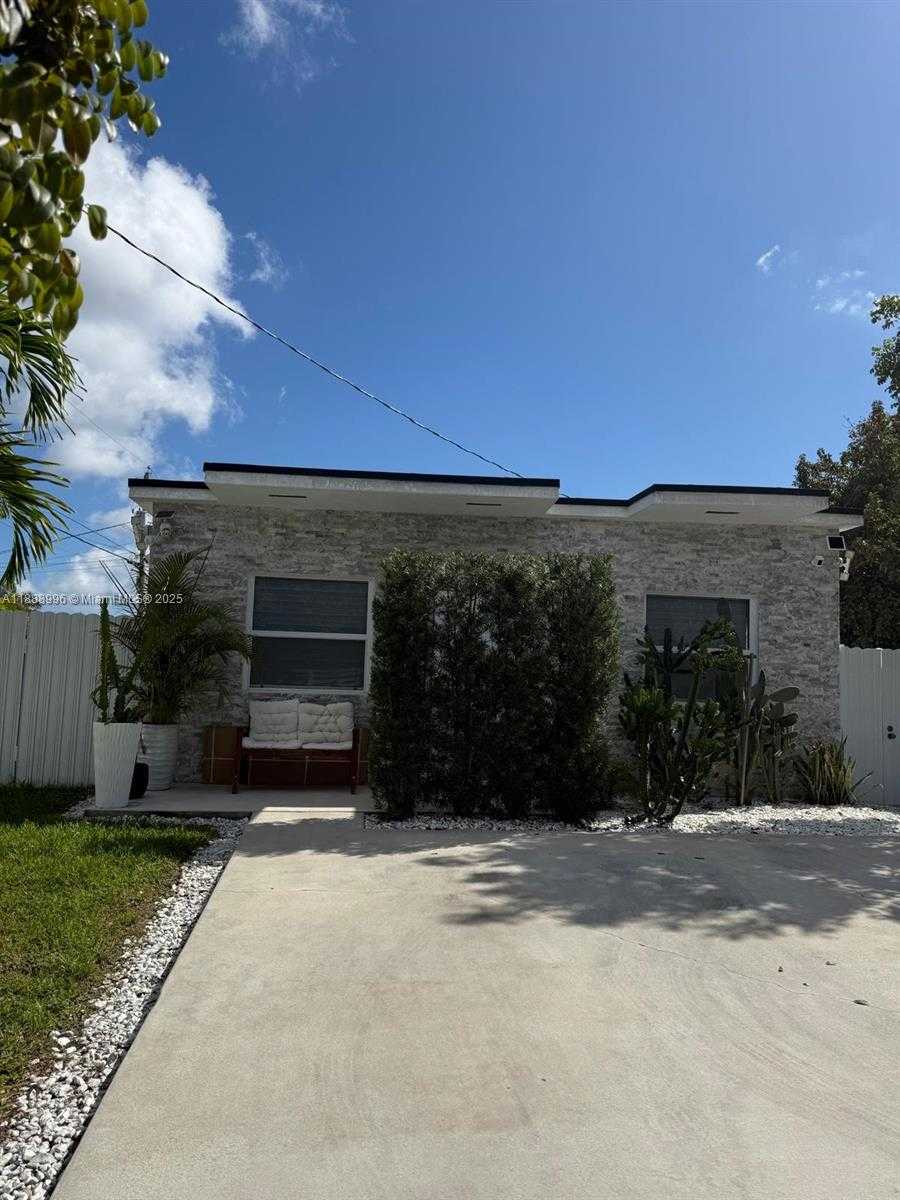 Small Image of 5629 NORTH WEST 31ST AVE, Miami Number 33