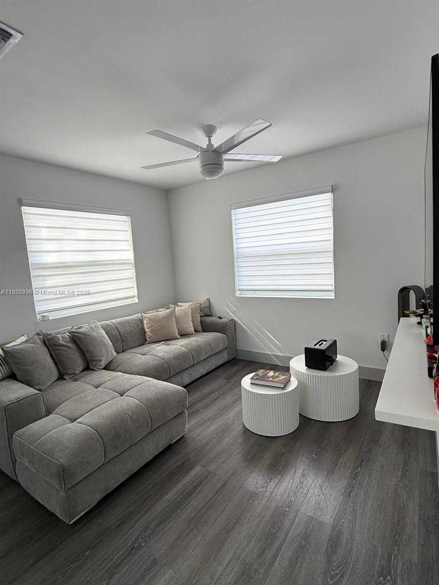 Small Image of 5629 NORTH WEST 31ST AVE, Miami Number 6