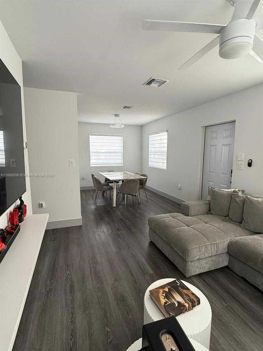 Small Image of 5629 NORTH WEST 31ST AVE, Miami Number 7