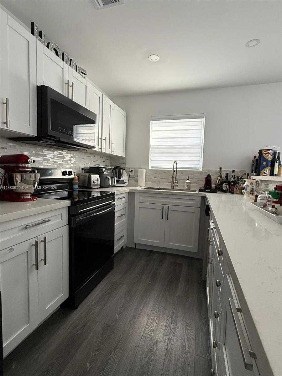 Small Image of 5629 NORTH WEST 31ST AVE, Miami Number 9