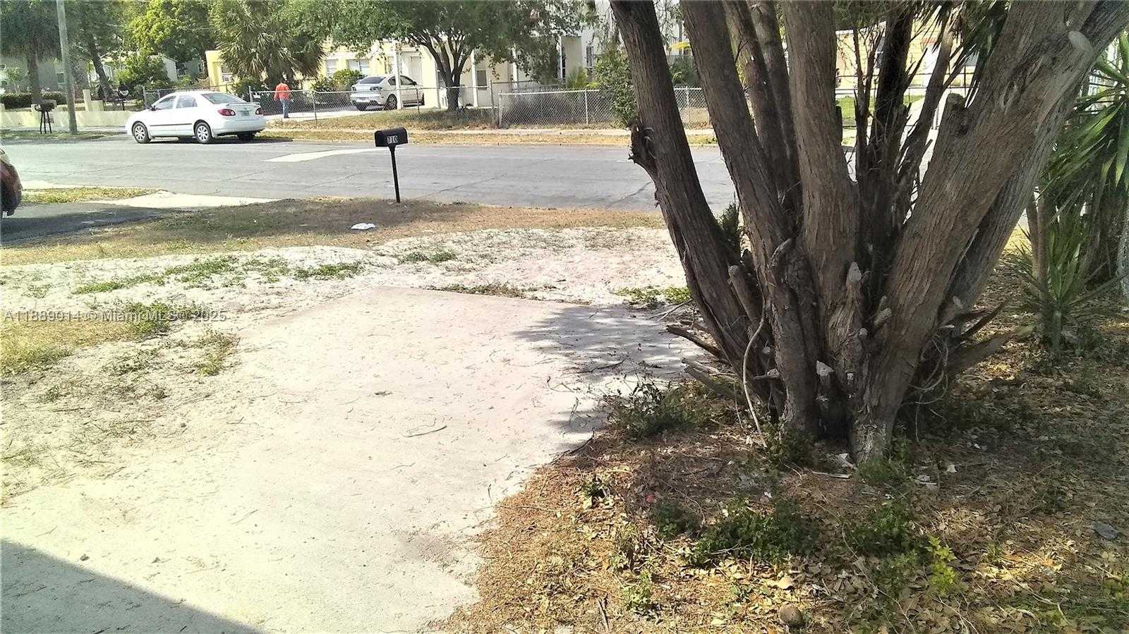 Small Image of 710 52ND ST, West Palm Beach Number 27