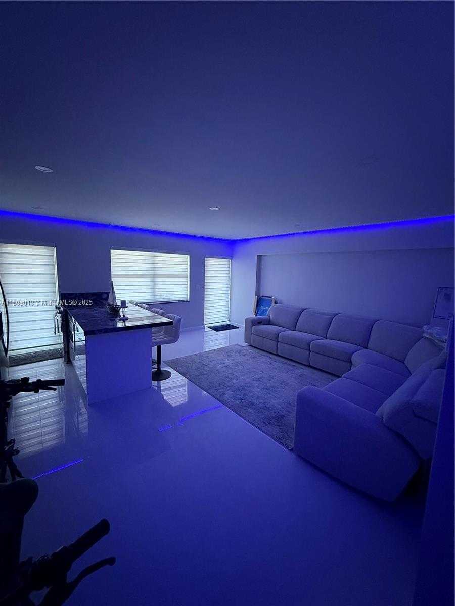 Small Image of 901 SOUTH SURF RD #306, Hollywood Number 9