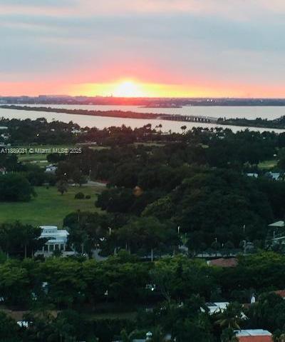 Small Image of 2555 COLLINS AVE #1910, Miami Beach Number 25